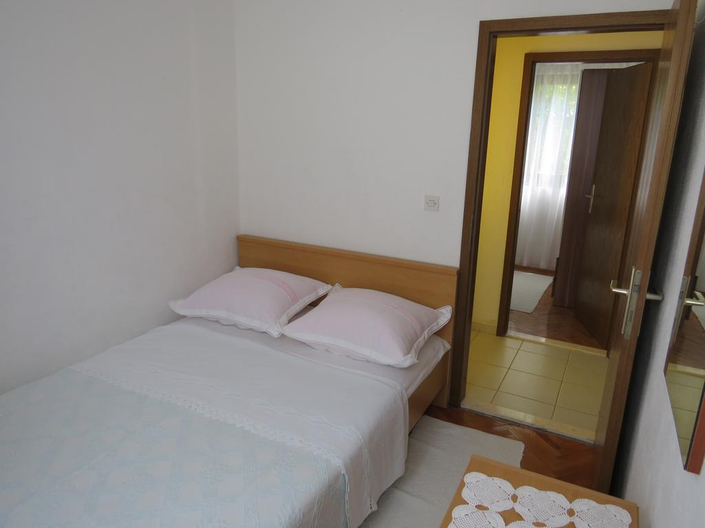 Apartments Lovric - 30 Meters To The Beach Trogir Exterior foto