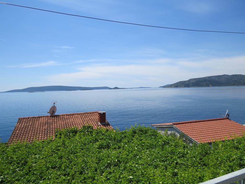 Apartments Lovric - 30 Meters To The Beach Trogir Exterior foto