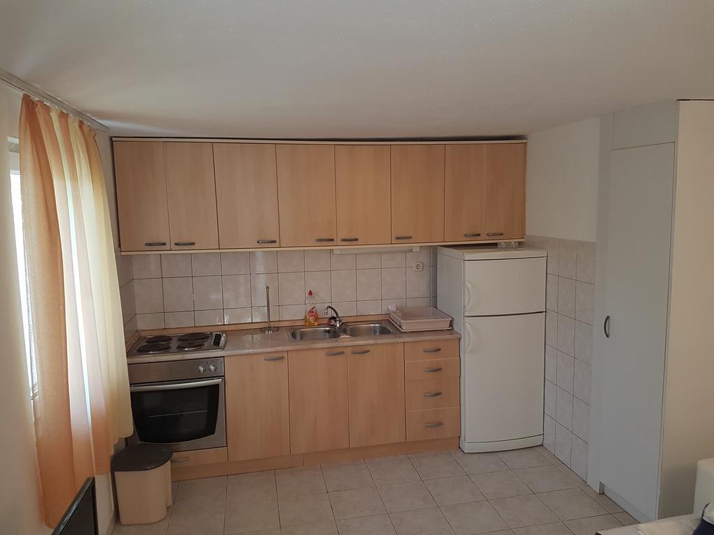 Apartments Lovric - 30 Meters To The Beach Trogir Exterior foto